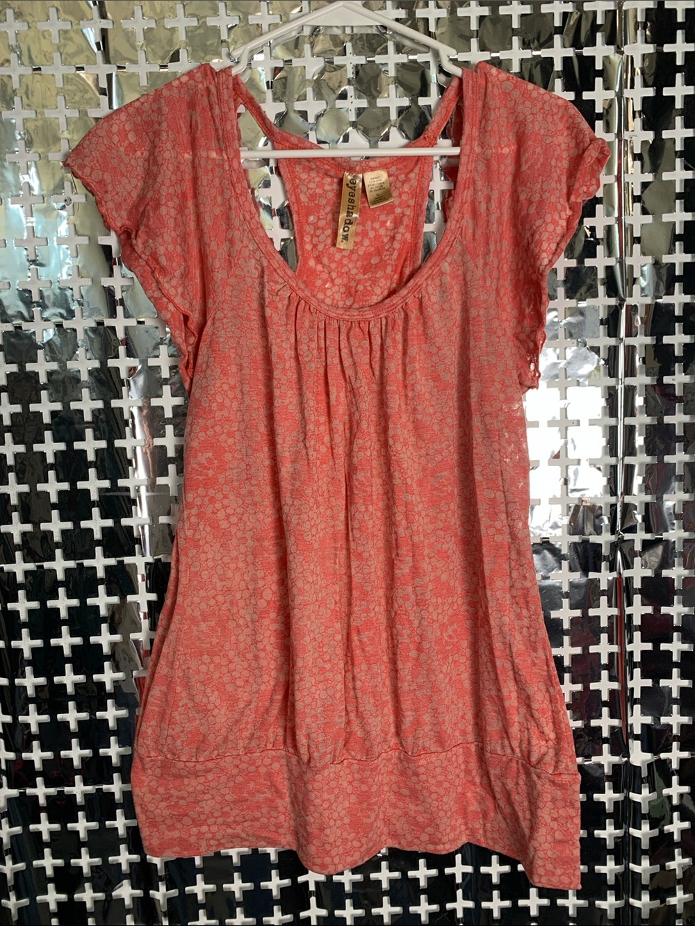 Eyeshadow Coral Scoop Neck Flutter Sleeve Tunic